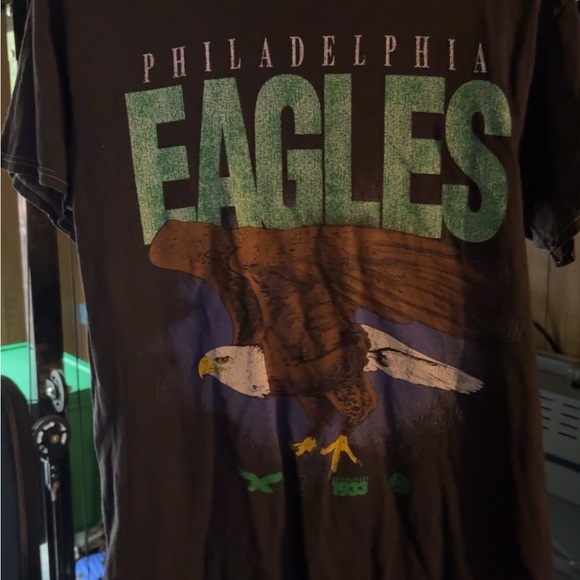 Philadelphia Eagles Graphic T-Shirt - Picture 1 of 2